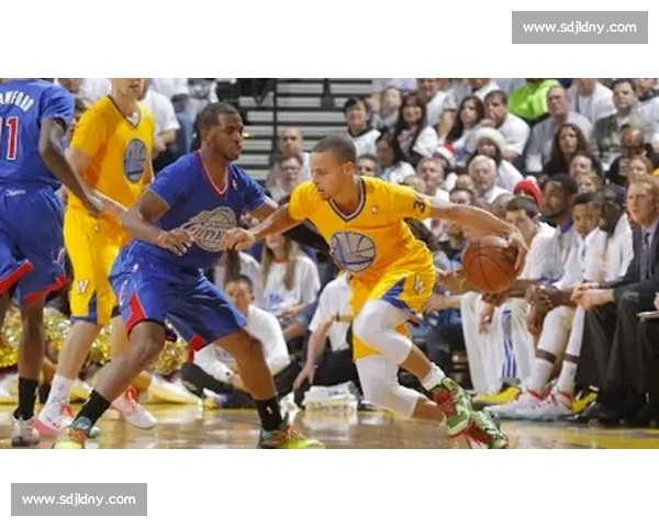 勇士VS巅峰对决看库里率队挑战西部豪强胜负悬念解析赛季走势前瞻