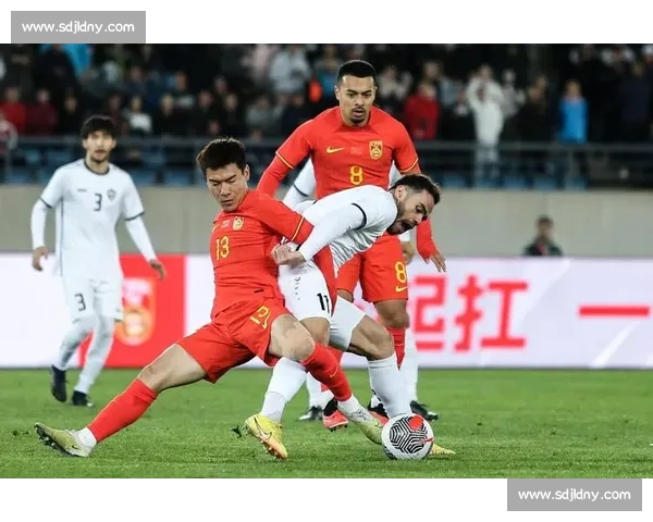国足迎战乌兹别克斯坦关键之战考验新阵容与出线希望走向世界杯梦