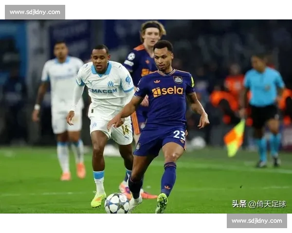 纽卡斯尔联迎战富勒姆 双方对决揭示英超中游球队生死较量