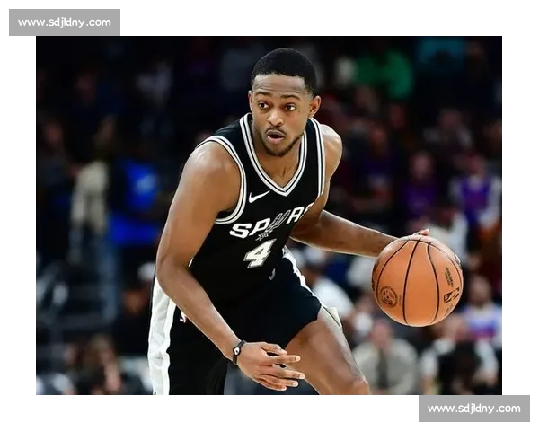 马刺对决鹈鹕西部新生力量碰撞赛场格局引人关注青春速度与战术博弈